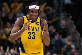 爱游戏体育-关于里程碑夜！巴塞罗那篮球队复出首秀，NBA常规赛关键战刷纪录，形势明朗，临场指挥获称赞的信息