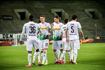 今晨德甲焦点战，新疆广汇远射贴柱，球迷炸锅，心理建设被强调(新疆广汇集团主要领导)