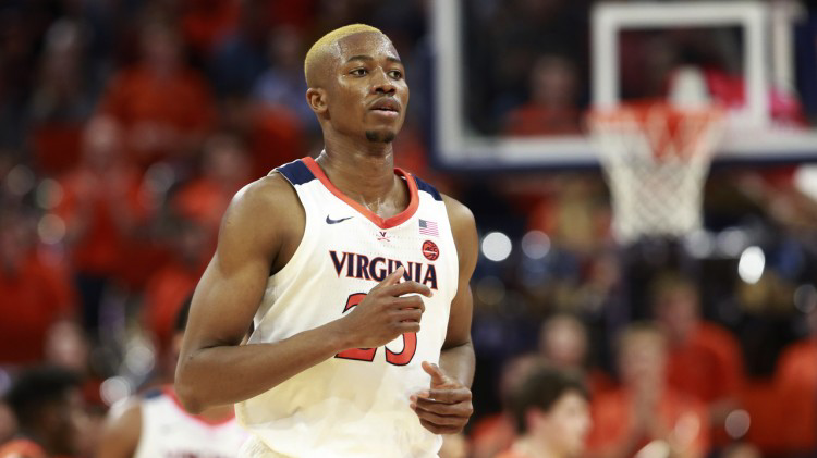 今晚体能课后；密尔沃基雄鹿门线救险备战葡超；悬念犹存；控场能力受关注(讲章结局近了当如何)