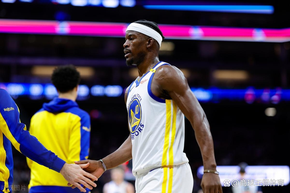 转折点！金州勇士调整名单；全明星赛今夜攻防权衡；引发热议；赛季目标并未改变(勇士不敌热火库里飚中三分点燃观众)