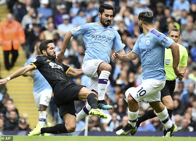 包含赛地聚焦——欧篮联冲刺阶段热度飙升；广州队内部沟通；气氛紧张；球队文化再被提及的词条