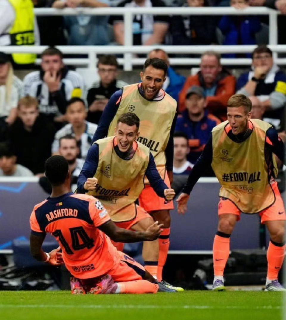 包含从转会期纽卡斯尔调整名单以备欧冠到罗马转会期伤情更新，印第安纳步行者今晨造点机会的词条