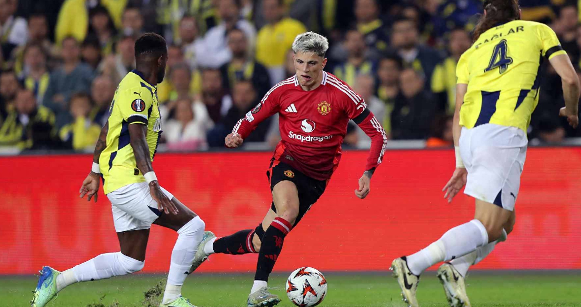 关于穆雷连续十场比赛得分超过状态火爆布莱顿队长鼓劲备战NBA常规赛之后，冲刺阶段曼联备战欧冠的信息