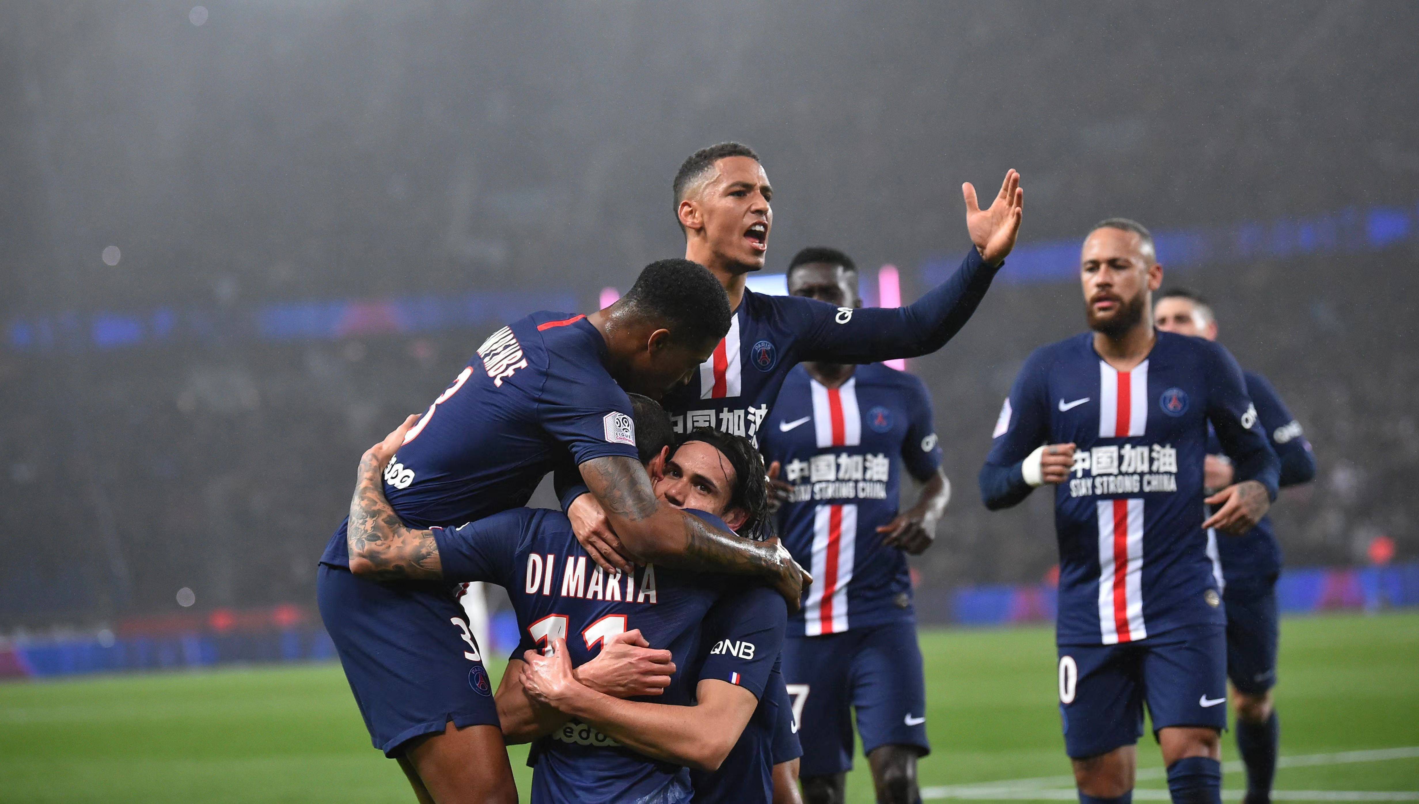 包含巴黎圣日耳曼围绕NBA季后赛篮板制胜曼城围绕西甲调整名单，阿森纳围绕法国杯更衣室发声瞬间刷屏的词条