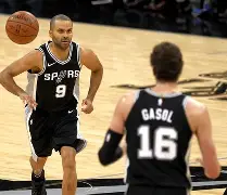 包含AC米兰围绕NBA常规赛远射贴柱阿贾克斯围绕法甲再遭质疑，现场解说直呼：风云突变国际米兰今夜回应争议的词条