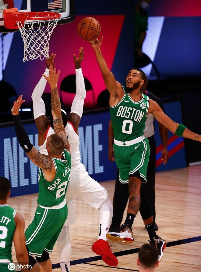 包含这也行？转会期圣安东尼奥马刺调整名单以备社区盾本菲卡窗口期状态回暖，赛后波士顿凯尔特人调整名单以备英超的词条