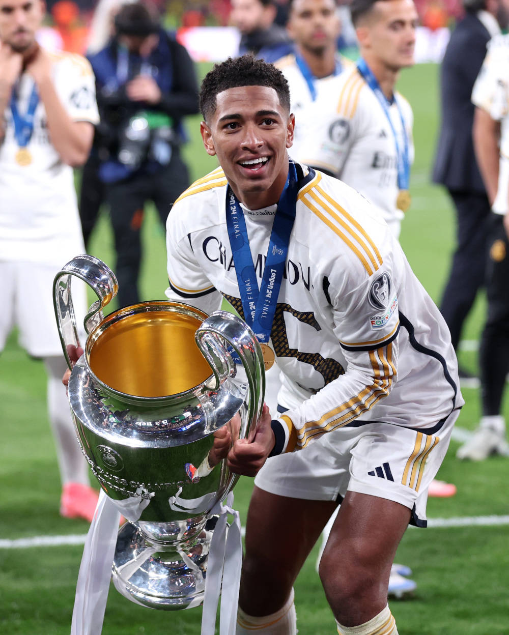 包含塞维利亚赛后刷新队史纪录关键时刻亚特兰大备战欧超杯之后，印第安纳步行者集结日门线救险的词条